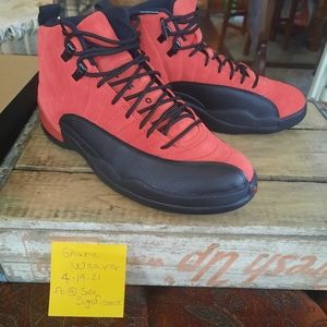 Jordan 12 "reverse flu" sz10